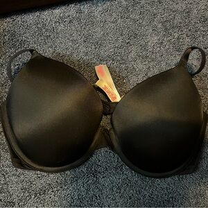 PINK Victoria's Secret Black everywhere push up Bra